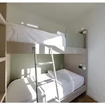 Otel Zust 3*