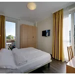 Otel Zust