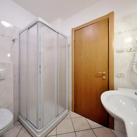 Zust Hotel 3*